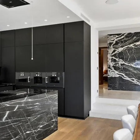 Holiday home Contemporary With Luxurious Facilities 6 Bdr *